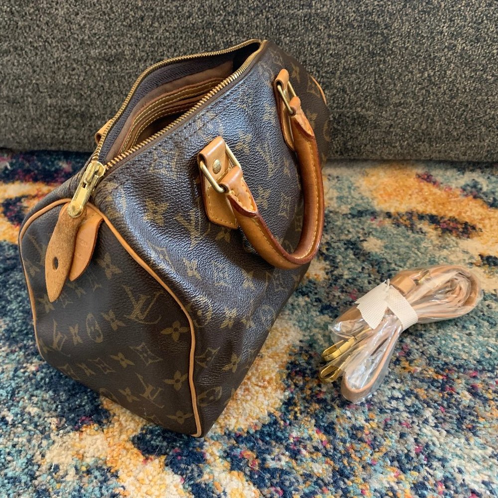 Louis Vuitton - Picture 1 of 3